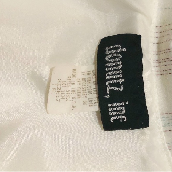 Pinstriped ,1 button, donutz, inc blazer. Jr's 7 - Picture 4 of 7